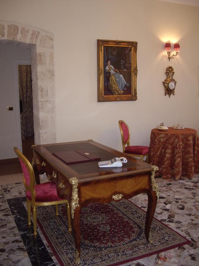 Executive L'Orangerie Bb Hotel Bari Exterior photo